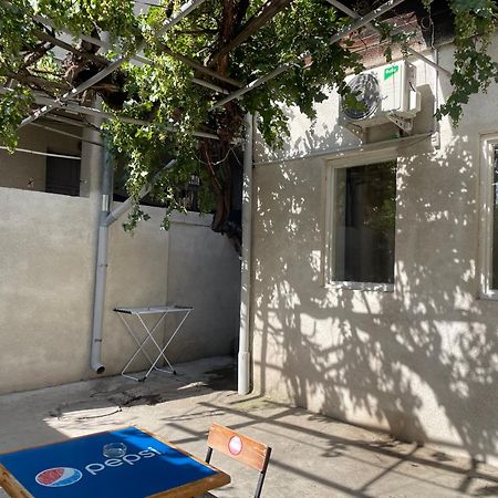 Apartment In The City Center With The Garden Jerevan Exteriör bild
